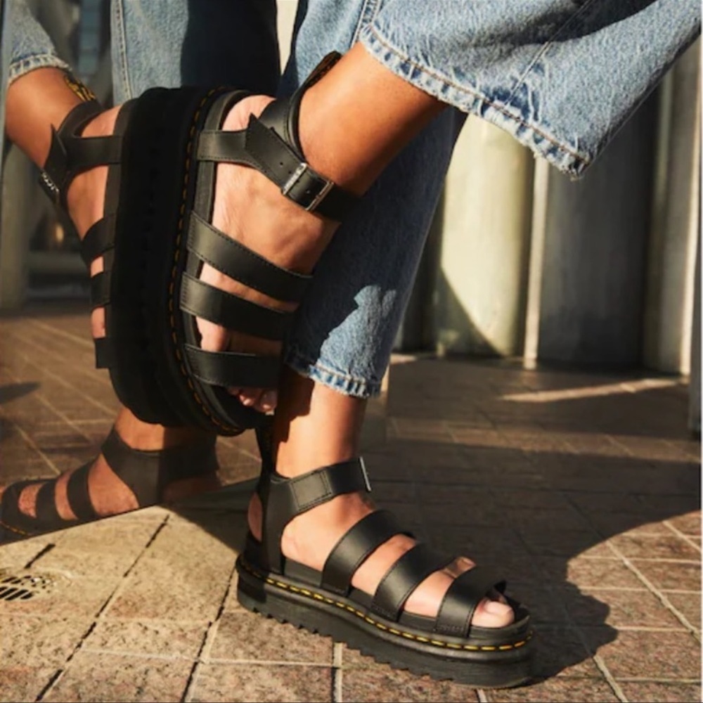 Dr. Martens Blaire Black Hydro Leather Strap Sandals US Women's 10 - Picture 2 of 7